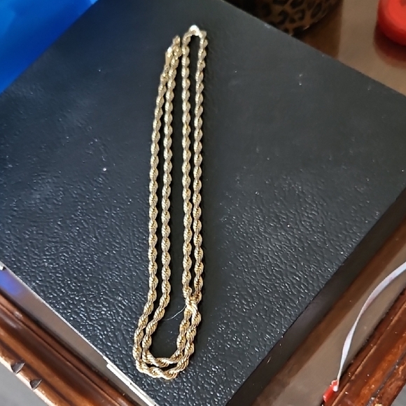 Elegant Gold Rope Chain Necklace18 Inches Long